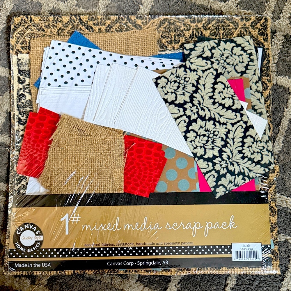 Canvas Corp. Mixed Media Pack NIp